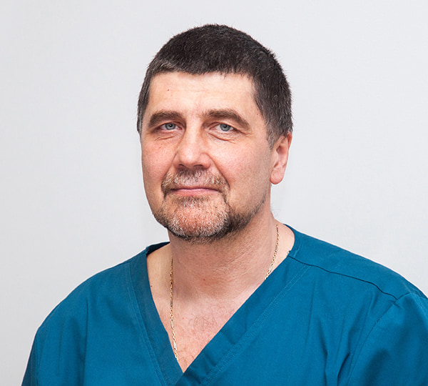 Насекин Владимир Михайлович, заведующий отделением травматологии и ортопедии, врач высшей квалификационной категории