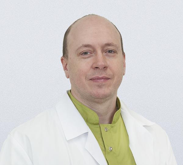 Чеботарев Аркадий Николаевич, Кандидат медицинских наук, врач по лечебной физкультуре высшей квалификационной категории, обладатель статуса «Московский врач», тренер по системе Соболева, системе Flowin.
