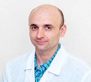 Щадров Константин Олегович, заведующий отделением хирургии, врач-хирург высшей квалификационной категории