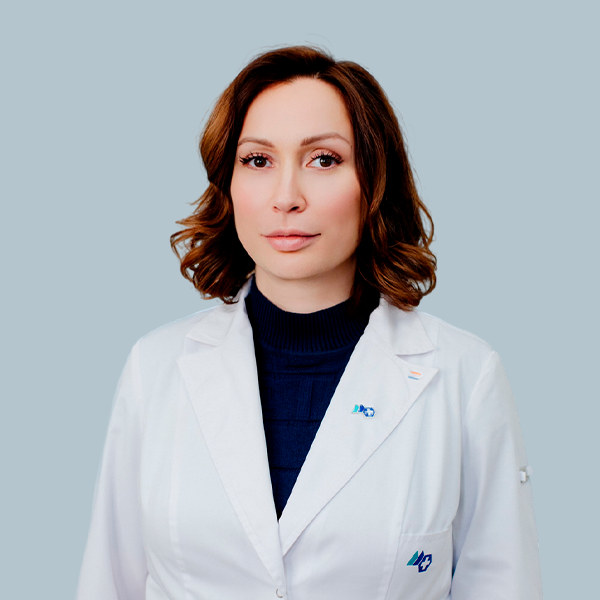 Гаврилова Наталья Евгеньевна, Генеральный директор - главный врач, врач-кардиолог высшей категории, врач интегральной медицины,  доктор медицинских наук, профессор